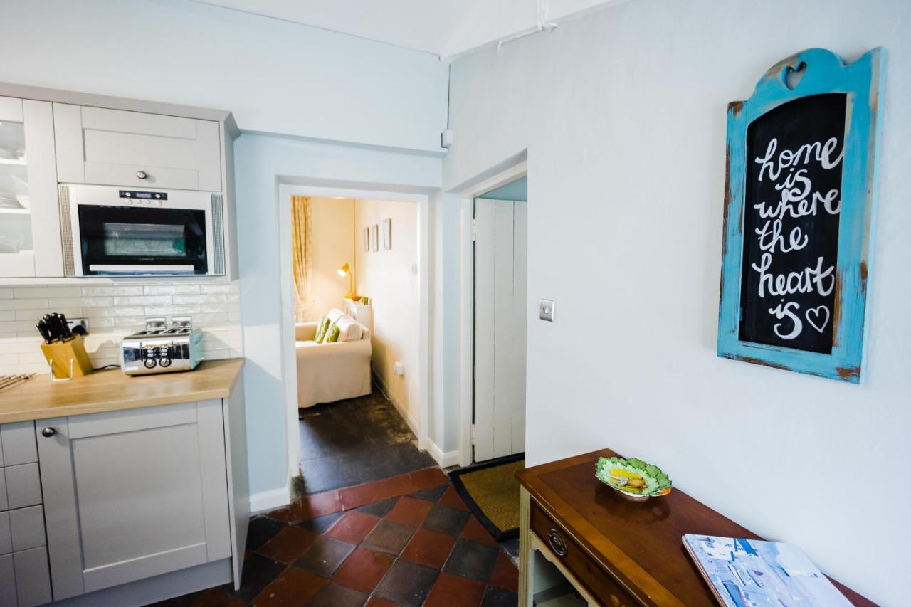 Tree 5 Mins From The Sleeps 4 * Manorbier