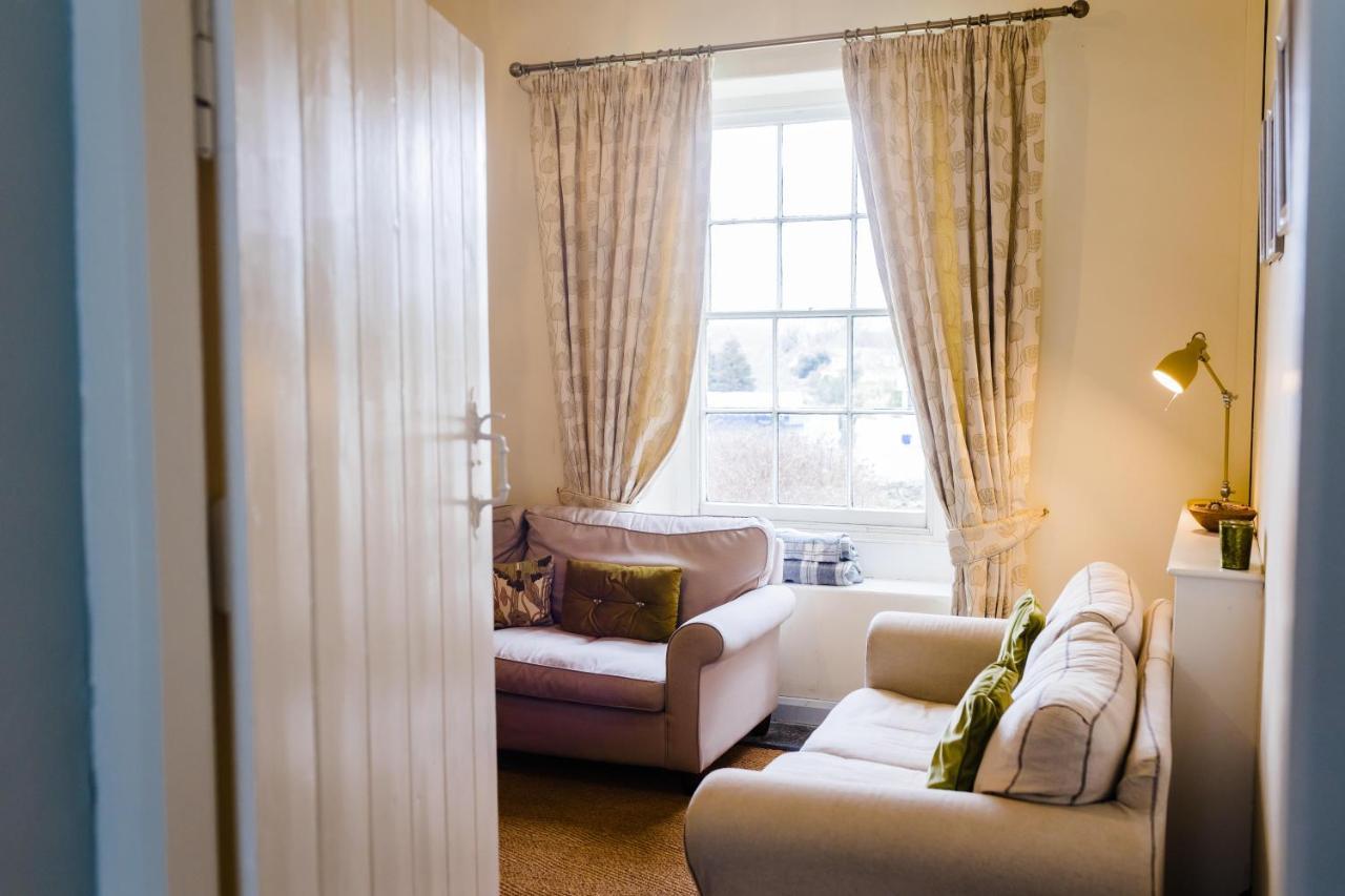 Tree 5 Mins From The Sleeps 4 Holiday home *