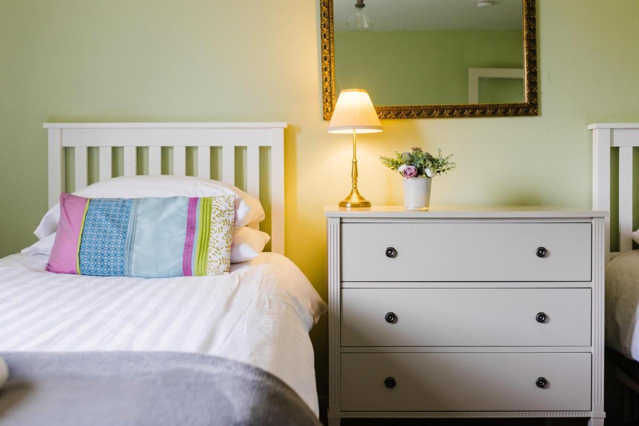 Tree 5 Mins From The Sleeps 4 * Manorbier