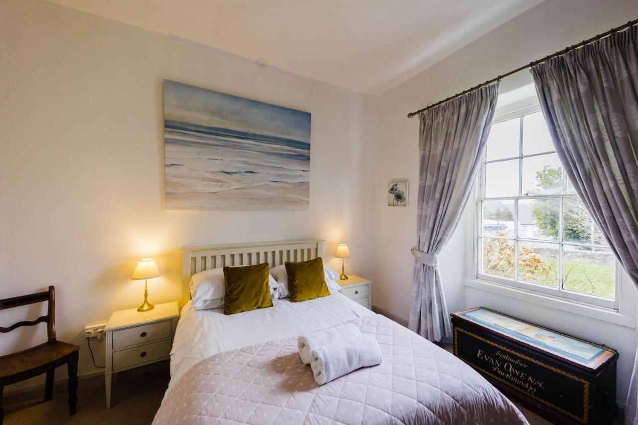 Tree 5 Mins From The Sleeps 4 * Manorbier